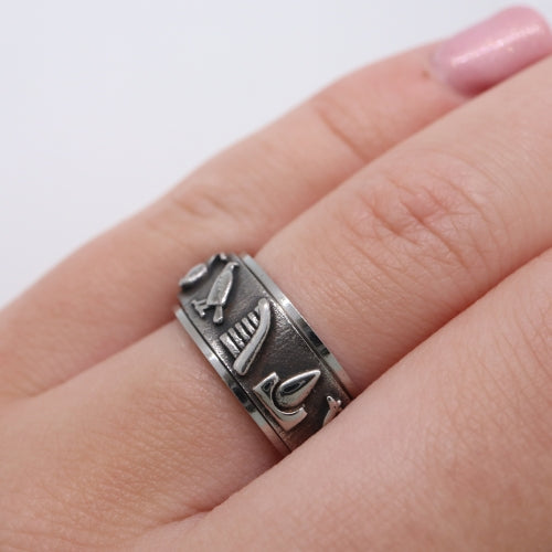 Anxiety ring (Egypte) Zilver om vinger 